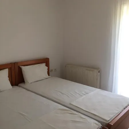 Eleana's Apartamento Gouvia